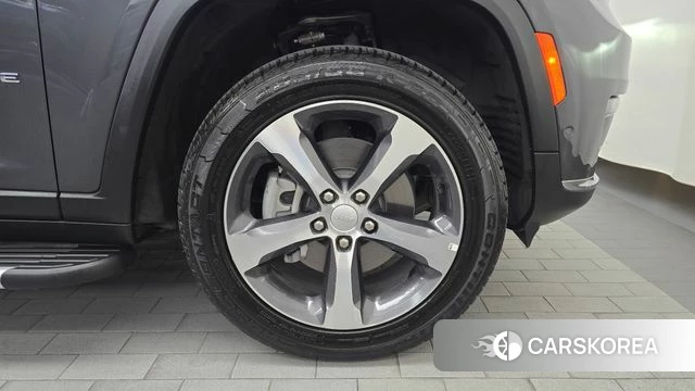 Jeep Grand Cherokee (WL) id 4792437 из Кореи 13