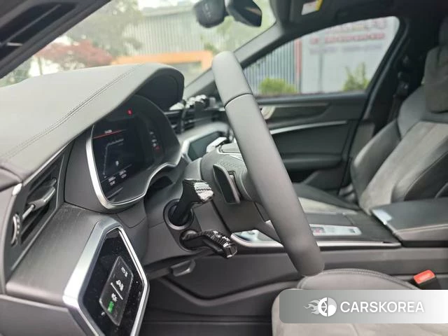 Audi A6L id 4328627 из Китая 13