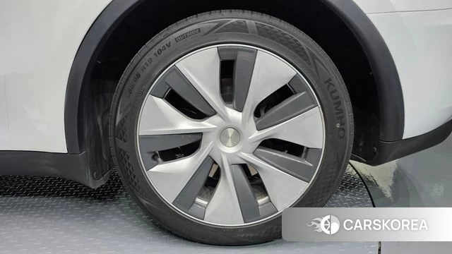 Tesla Model Y id 4579054 из Кореи 13