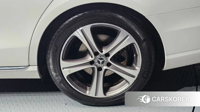 Mercedes-Benz E-Class W213 id 4689108 из Кореи 13
