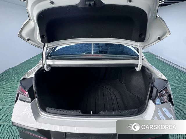 Hyundai Elantra id 4335804 из Китая 13