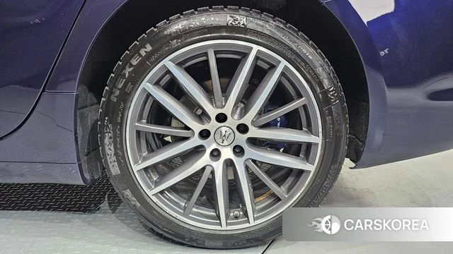 Maserati Ghibli id 4303626 из Кореи 13