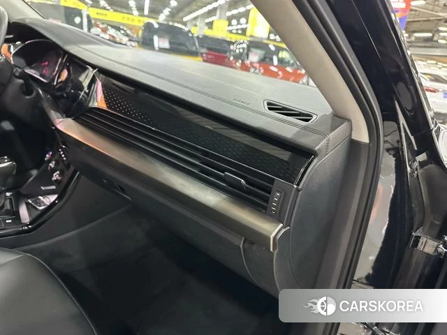 Volkswagen Passat id 4265854 из Китая 13