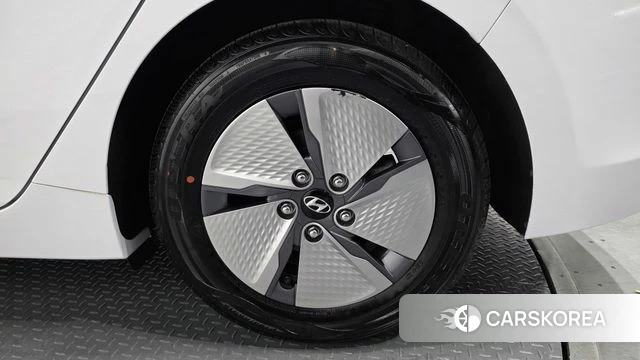 Hyundai The New Ionic Hybrid id 4482554 из Кореи 13