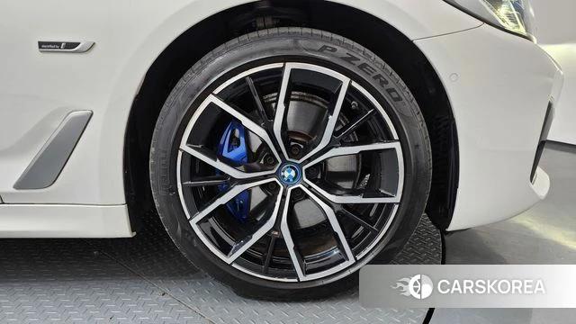 BMW 5 Series (G30) id 4195439 из Кореи 13