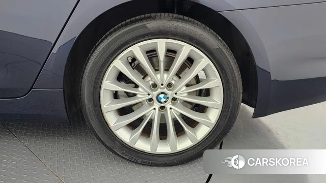 BMW 5 Series (G30) id 4536687 из Кореи 13