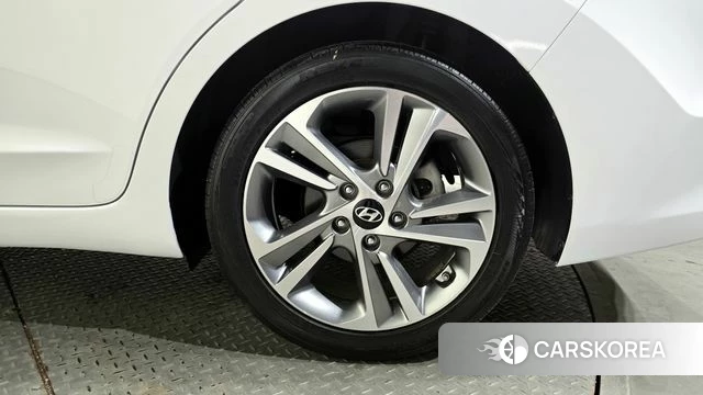 Hyundai Avante AD id 4295156 из Кореи 13