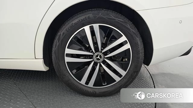 Mercedes-Benz A-Class W177 id 4632215 из Кореи 13