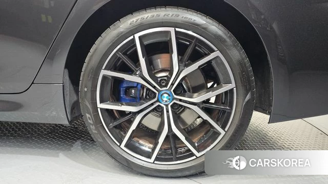 BMW 5 Series (G30) id 4330224 из Кореи 13