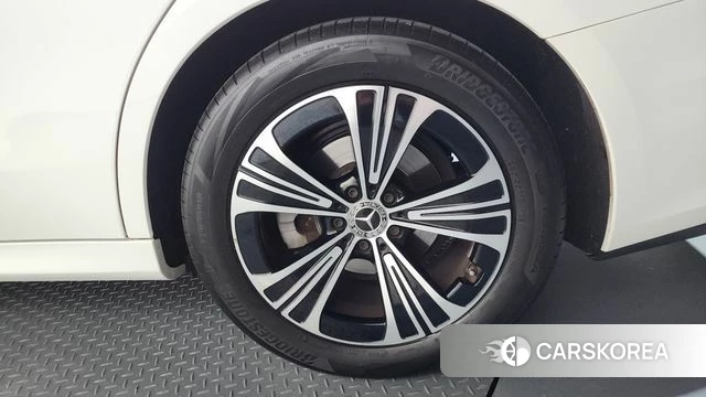Mercedes-Benz E-Class W214 id 4623229 из Кореи 13