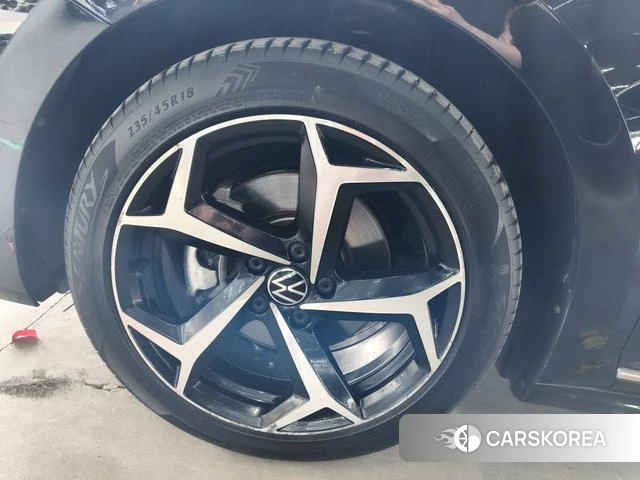 Volkswagen Passat id 4263855 из Китая 13