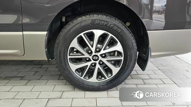 Hyundai The New Grand Starex id 4568198 из Кореи 13