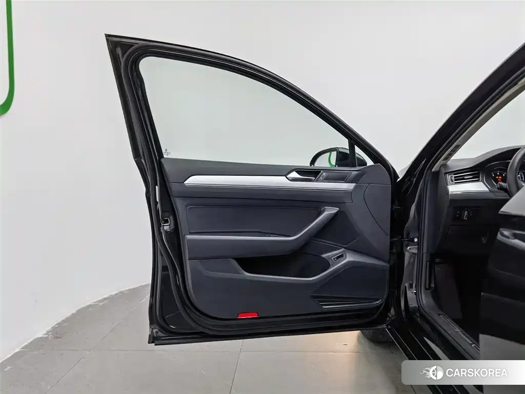 Volkswagen Magotan id 4548110 из Китая 13