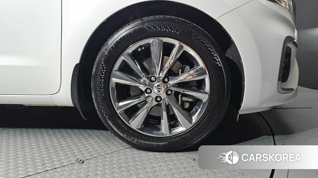Kia The New Carnival id 4483290 из Кореи 13