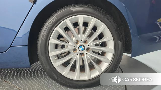 BMW 5 Series (G30) id 4899778 из Кореи 13
