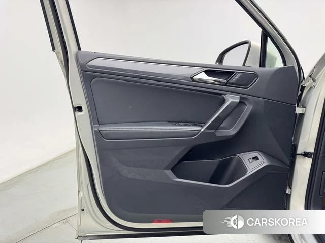Volkswagen Tiguan L id 4300748 из Китая 13