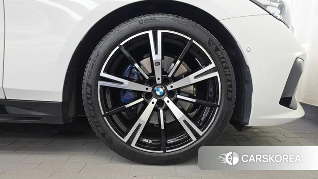 BMW 5 Series (G60) id 4757632 из Кореи 13