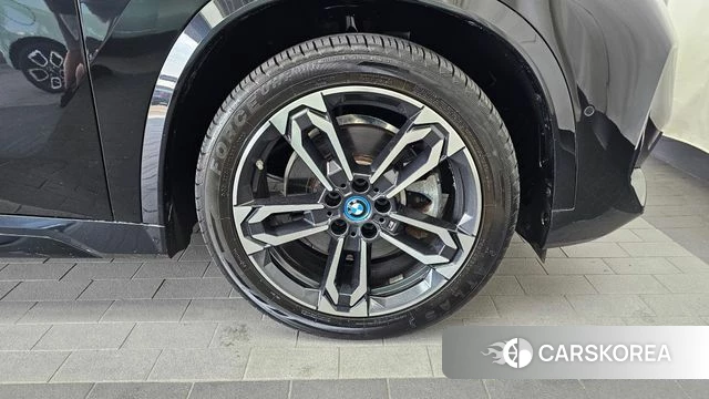 BMW iX1 (U11) id 4665695 из Кореи 13