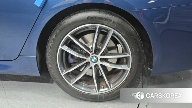 BMW 5 Series (G30) id 4702774 из Кореи 13
