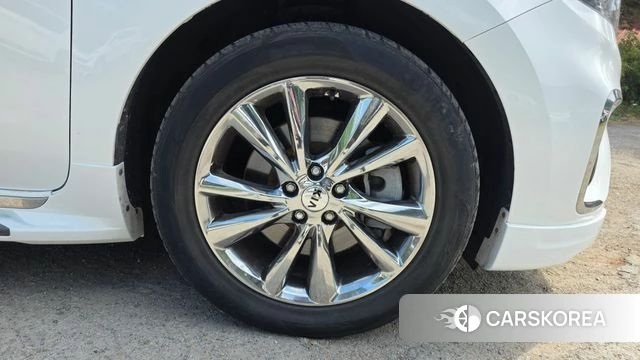 Kia The New Carnival id 4403388 из Кореи 13
