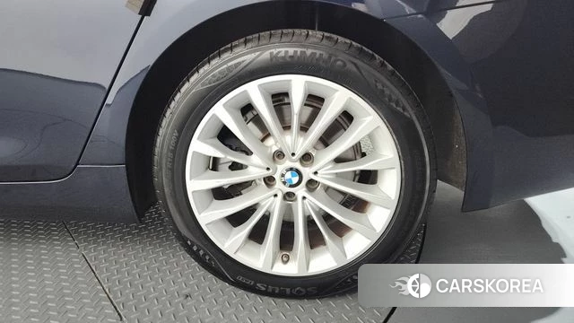 BMW 5 Series (G30) id 4317453 из Кореи 13