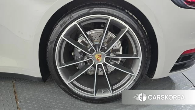 Porsche 911(992) id 4725082 из Кореи 13