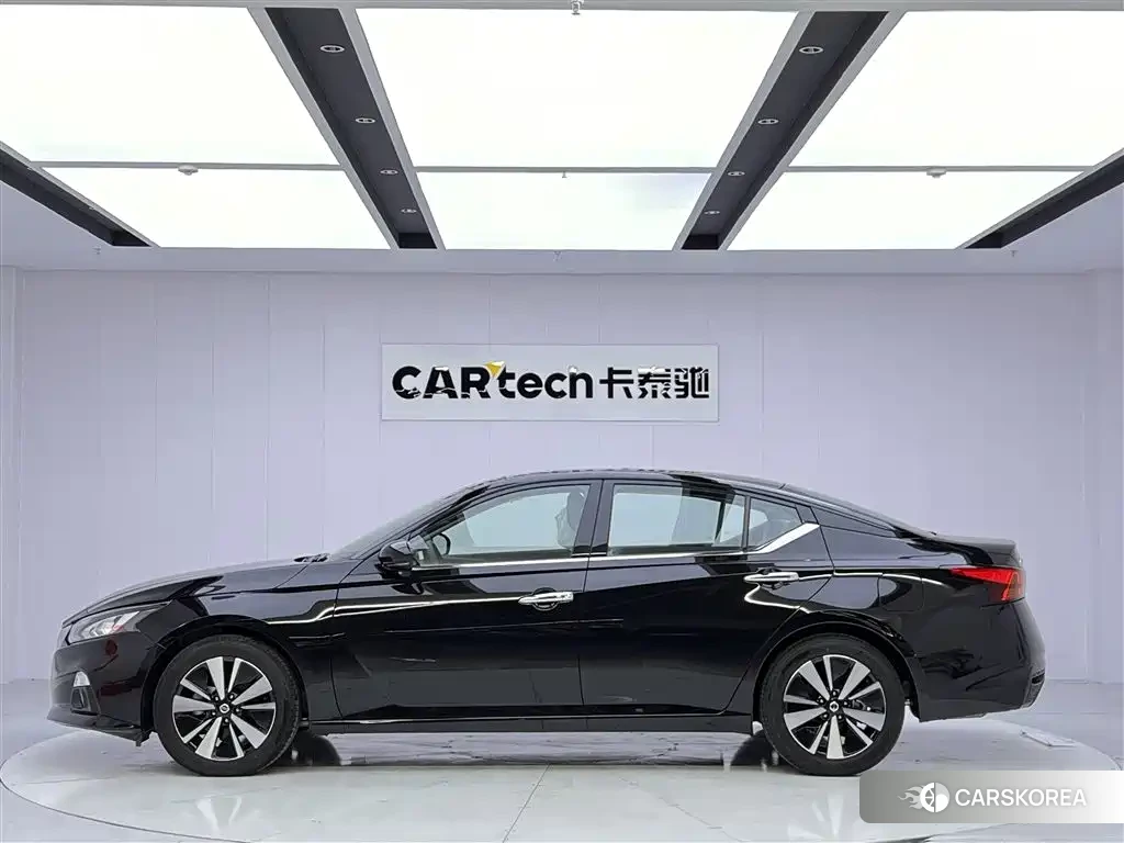 Nissan Altima id 4546336 из Китая 13