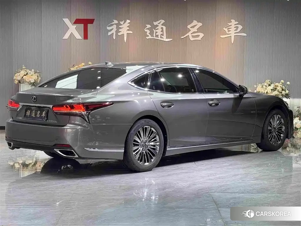 Lexus LS id 4654548 из Китая 13