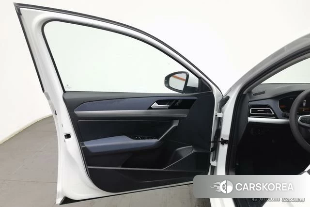 Volkswagen Lavida id 4210637 из Китая 13
