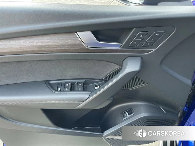 Audi Q5L id 4264095 из Китая 13