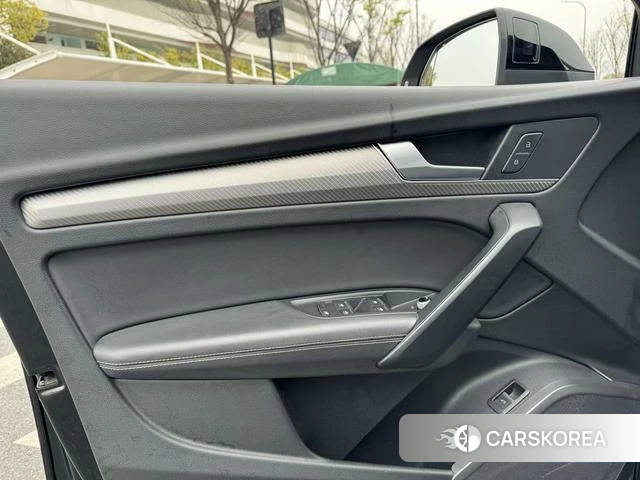 Audi Q5L id 4277959 из Китая 13
