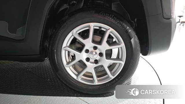Jeep Renegade id 4741446 из Кореи 13