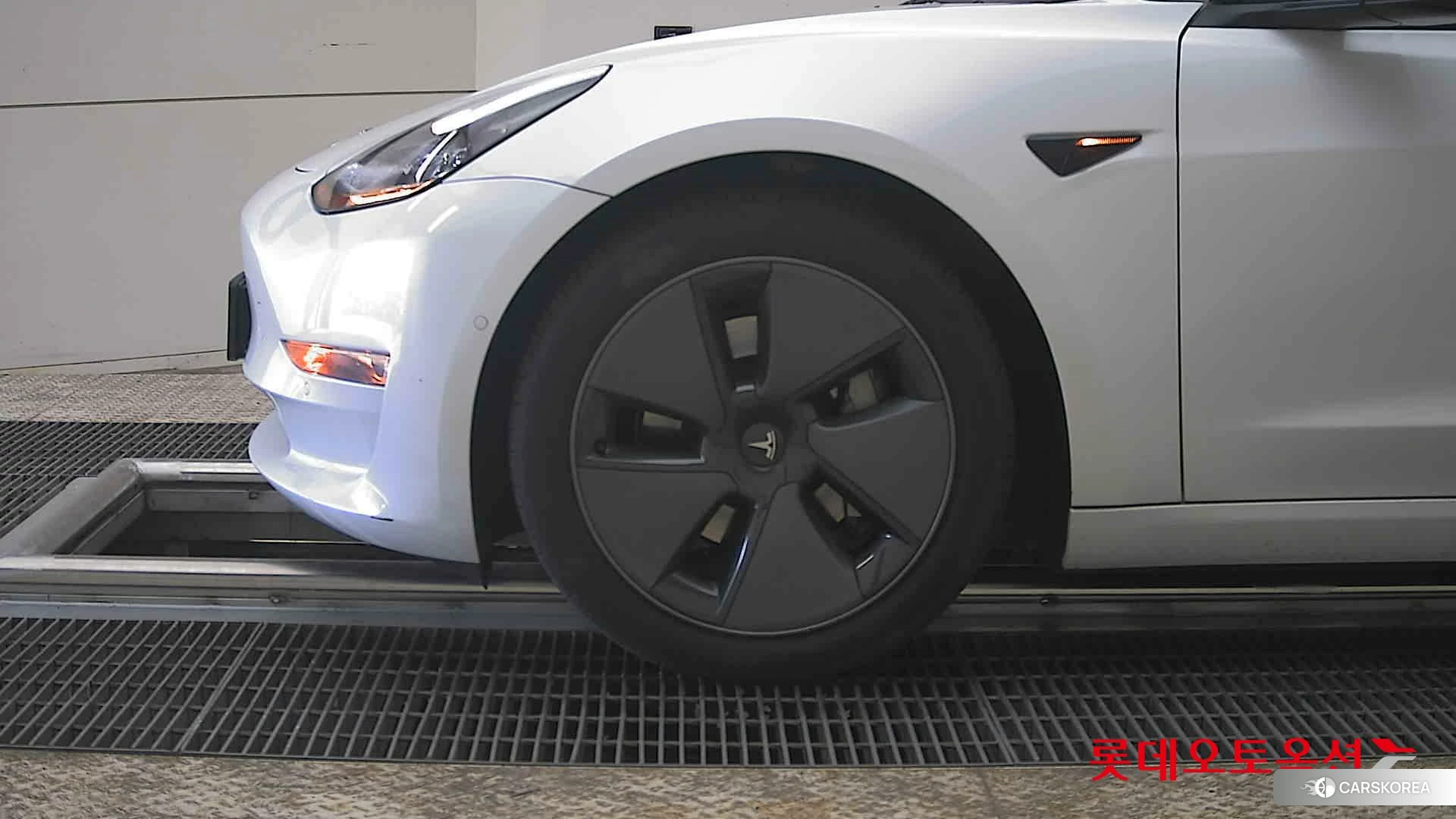 Tesla Model 3 Long Range id 3882115 из Кореи 13