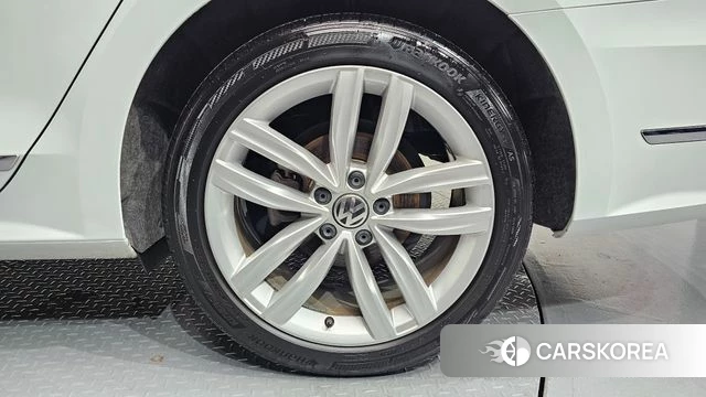 Volkswagen The New Passat id 4626281 из Кореи 13
