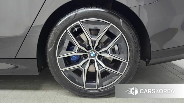 BMW 5 Series (G60) id 4421617 из Кореи 13
