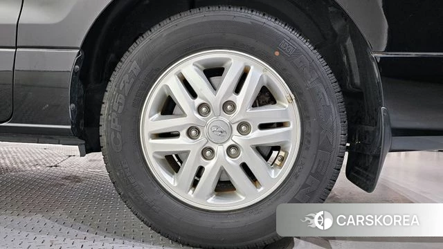 Hyundai The New Grand Starex id 4338786 из Кореи 13