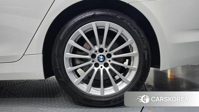 BMW 5 Series (G30) id 4615049 из Кореи 13