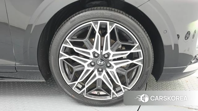 Hyundai Grandeur (GN7) id 4230697 из Кореи 13