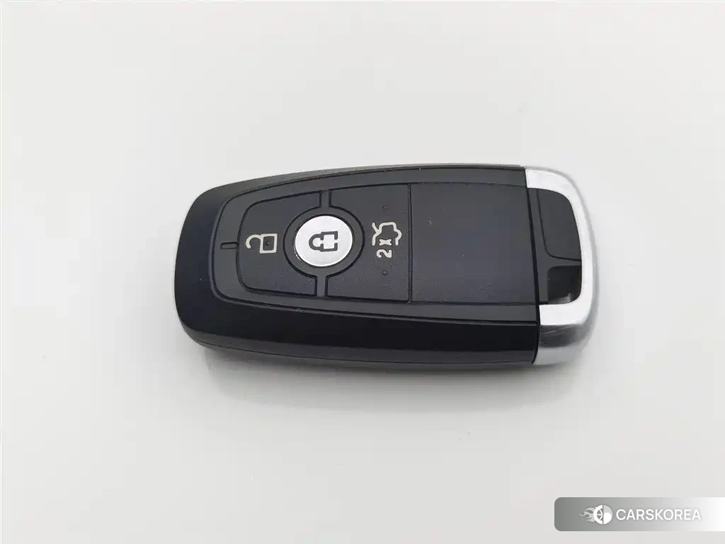 Ford Fox id 4559741 из Китая 13