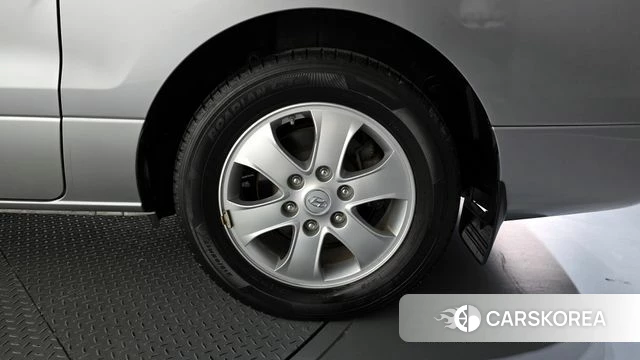 Hyundai The New Grand Starex id 4285601 из Кореи 13