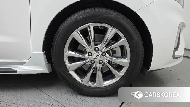 Kia The New Carnival id 4667779 из Кореи 13