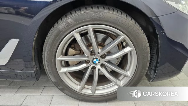 BMW 5 Series (G30) id 4657716 из Кореи 13