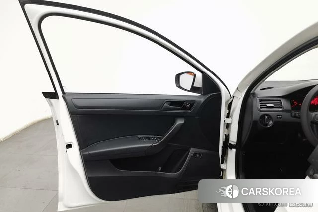 Volkswagen Santana id 4210696 из Китая 13
