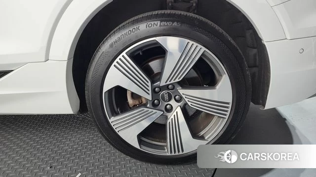Audi e-Tron id 4476094 из Кореи 13