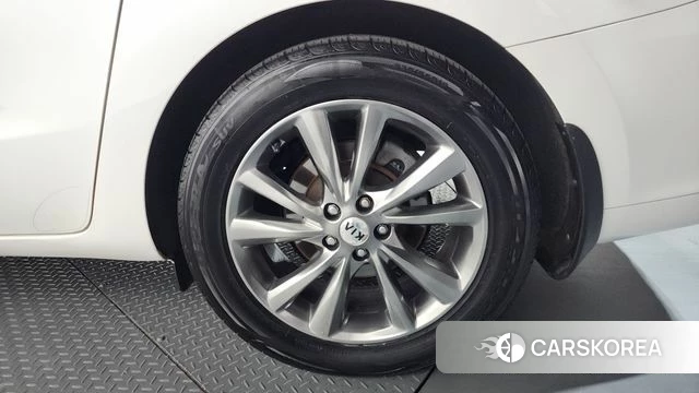 Kia The New Carnival id 4188541 из Кореи 13