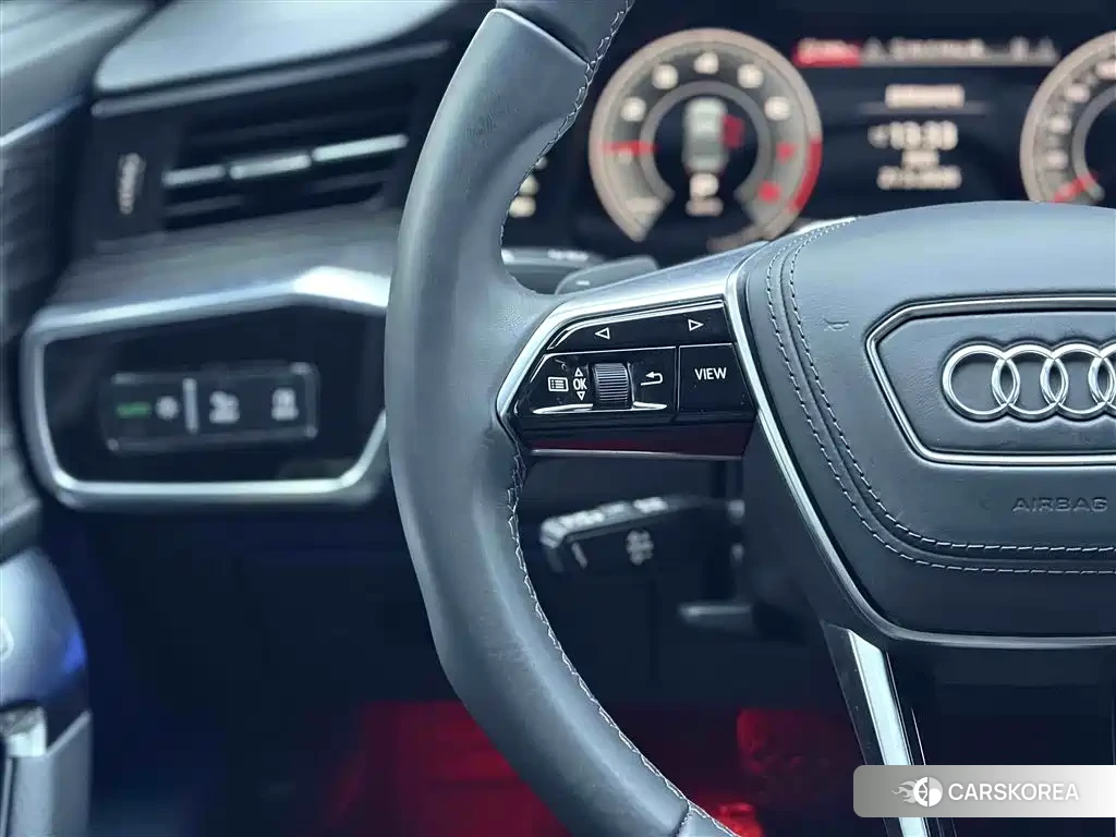 Audi A6L id 4548193 из Китая 13