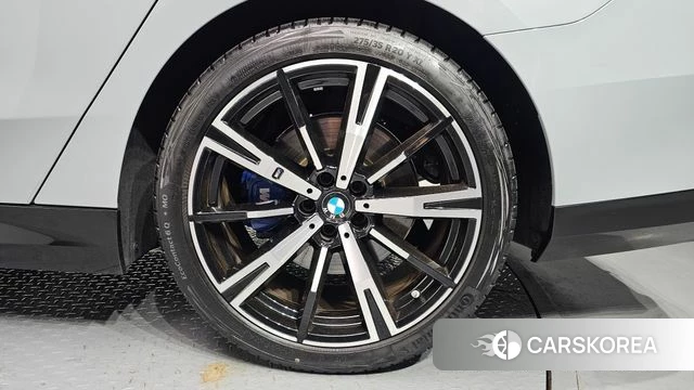 BMW 5 Series (G60) id 4432434 из Кореи 13