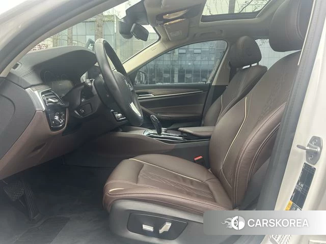 BMW 5 series PHEV id 4215614 из Китая 13