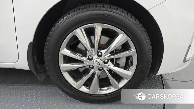 Kia The New Carnival id 4508563 из Кореи 13