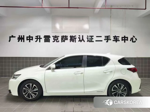 Lexus CT id 4220076 из Китая 13